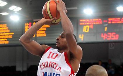 Η μοναξιά των νατουραλιζέ