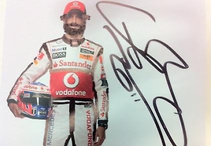 Δεν σου πάνε τα μούσια Μπάτον!