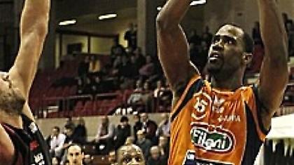 Συνεχίζουν το «χτίσιμο» οι θαλασσί