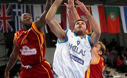 ΜακΚάλεμπ: «Απρόσμενα άστοχοι οι Έλληνες»