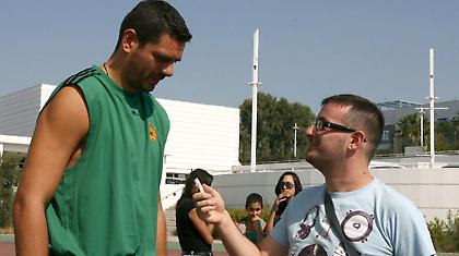 «Τιμή να φορούν το τριφύλλι στο στήθος»