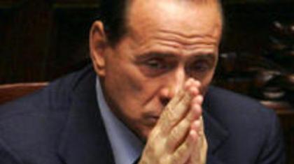 «Όλα για όλα» ο Μπερλουσκόνι