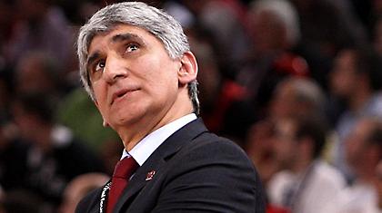 Γιαννάκης: «Αξιοζήλευτη προσπάθεια στον Ολυμπιακό»