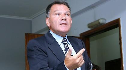 «Είμαι το κόκκινο πανί όλων των βρωμιάρηδων»!