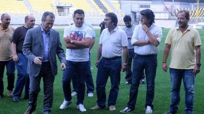 «Όποιος μπορεί να βοηθήσει, θα εξεταστεί»