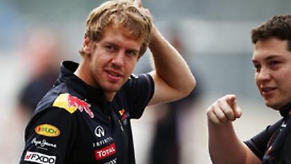 Κρατά χαμηλούς τόνους