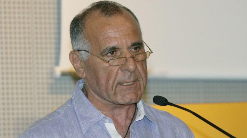 «Να δούμε τι θα κάνουν και οι άλλοι μέτοχοι»