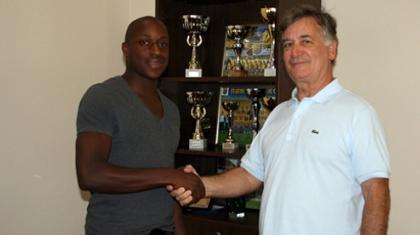 Ανακοίνωσε Μπαμόγκο