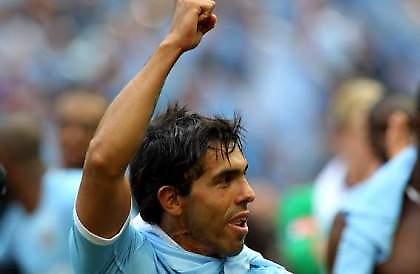 Γυμνό το μπράτσο του Τέβες