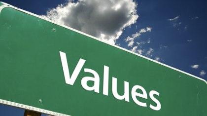 Όχι πάλι εκ-πεπτω-κότες να το παίζουν αητοί