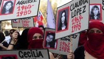 Χιλιάδες Χιλιανοί τιμούν τα θύματα του πραξικοπήματος