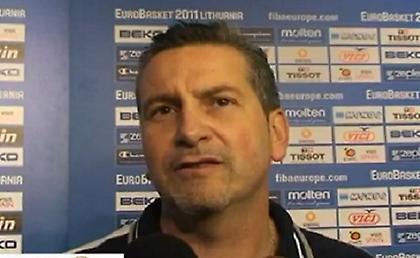 Φτιάχνει... κλίμα ο Ζούρος