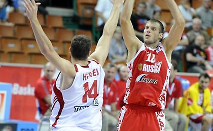 Μόνια: «Απλά πέταξα την μπάλα»