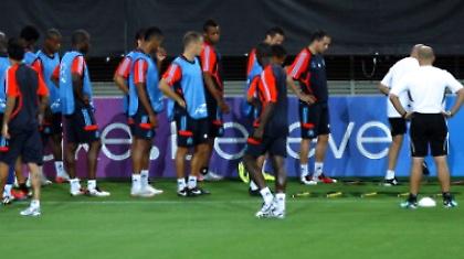 «Ζινιάκ για… εξέδρα, Βαλμπουενά για… πάγκο!»