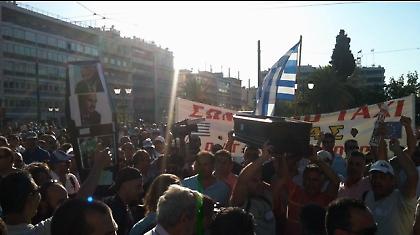 Στο Σύνταγμα η πορεία των ιδιοκτητών ταξί