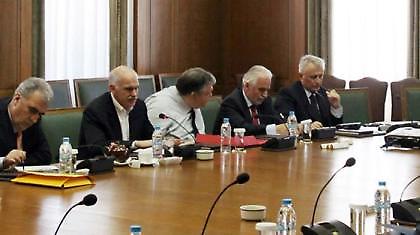 Συνεδριάζει εκτάκτως αύριο η Κυβερνητική Επιτροπή