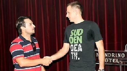 Στα ασπρόμαυρα ο Κνέζεβιτς