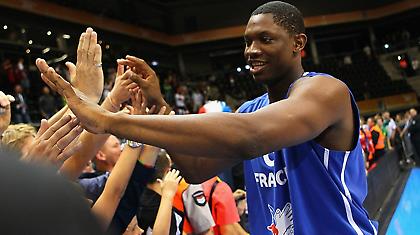 Ευρωπαϊκές «σειρήνες» για Σεραφέν