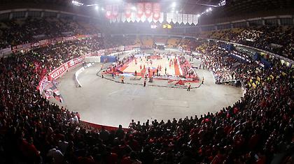 Μειωμένες τιμές στα «ερυθρόλευκα» διαρκείας