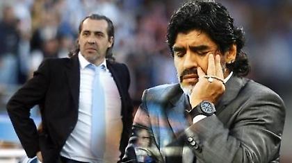 Στο «σκαμνί» καθίζει τον Μαραντόνα ο Μπατίστα