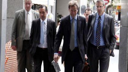 Κοροϊδεύουμε την τρόικα ή τους εαυτούς μας;