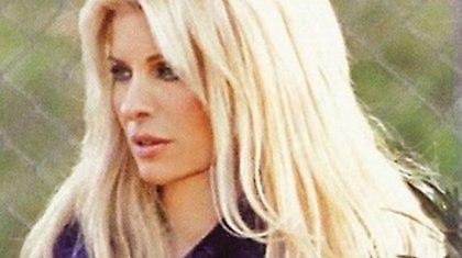 Μενεγάκη, επίδομα τρίτεκνης μάνας και σχολικά βιβλία