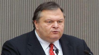 Και το τσιγάρισμα συνεχίζεται…