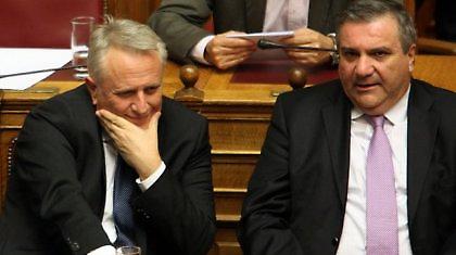 Υπουργική κόντρα με «φόντο» τις συγχωνεύσεις