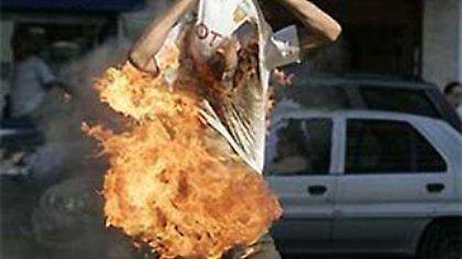 Αυτοπυρπολήθηκε λόγω χρεών