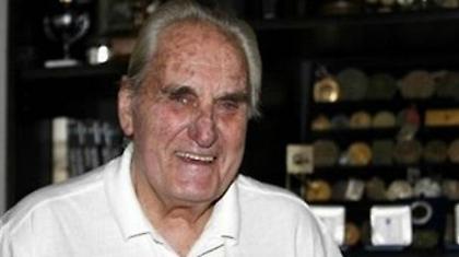 «Ερυθρόλευκο» αντίο στον «Πατριάρχη»