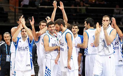 Χειροκροτήματα και χαμόγελα