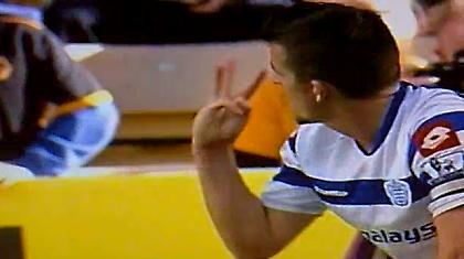 Τους έδειξε τα τρία (video)