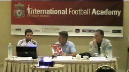 Με οδηγό το «You never walk alone»