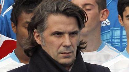 Λαμπρούν: «Δεν απειλείται η θέση του Ντεσάν»