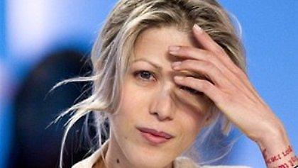 Η Τριστάν Μπανόν περνά στην αντεπίθεση