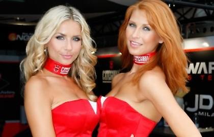 Ομπρέλες για φίλημα…