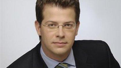 Διαψεύδονται τα σενάρια περί δημοψηφίσματος για το ευρώ