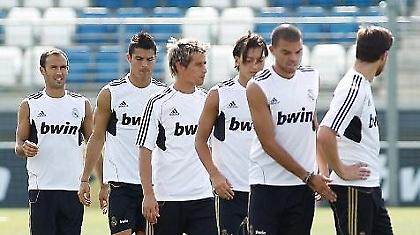 Δύο εβδομάδες έξω Πέπε και Κοεντράο