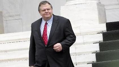 Ντρίπλα στη χρεοκοπία!