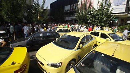 Χειρόφρενο τραβούν αύριο και τα ταξί