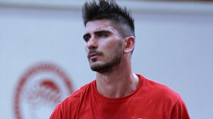 Ντεμπούτο Πετρέα με νίκη