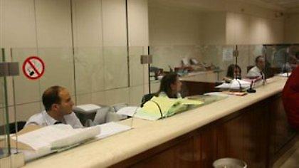 Στο «κόκκινο» 200.000 νοικοκυριά