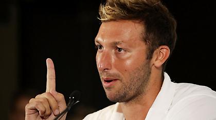 Επιστρέφει στις πισίνες ο Θορπ! (video)