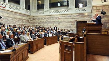 Παίζουν τα ρέστα τους σε Ουάσινγκτον και Βερολίνο