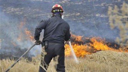 Υπό μερικό έλεγχο η φωτιά στο Κορωπί