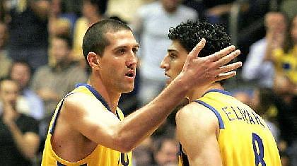 Σαρωτική Μακάμπι, γαμπρός ο «Σόφο»