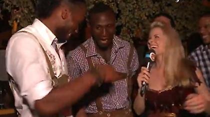 Ο Ντρογκμπά και το… αγόρι του (video)