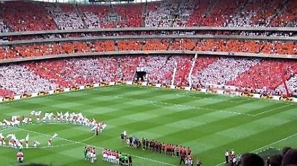 Κατασκοπεύουν τους «ερυθρόλευκους»