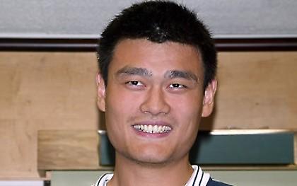 Στα θρανία ο Γιάο Μινγκ!