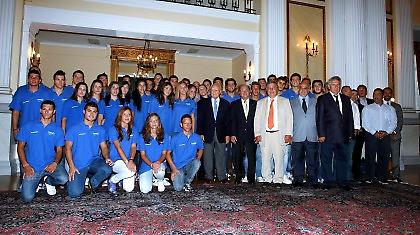 Γέμισε… μετάλλια το Προεδρικό Μέγαρο